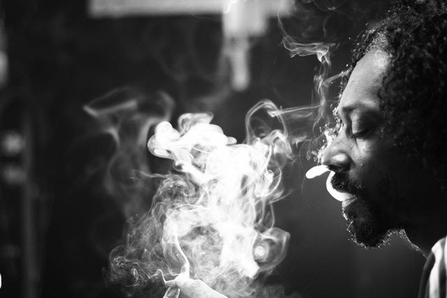 "Olen nauttinut Suomesta joka kerta siellä käydessäni, vaikka yleensä on ollut tosi pimeää. Terveiset kaikille tukijoilleni Suomessa", sanoo Snoop Lion.