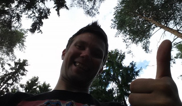 Nosta peukku ylös. Nauti tästä hetkestä. Tee tänään jotain, mistä tulevaisuuden minäsi kiittää sinua.