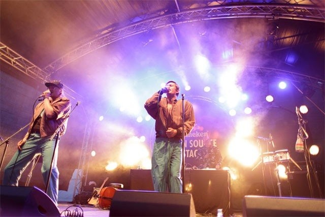 Räppi oli vahvasti esillä Heineken Open Source Stagella, johon yleisö äänesti esiintyjät. Kuvassa Stig ja Edu DJPP:n keikalla.