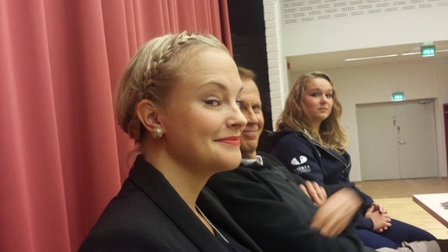 Olin Kati Niemen (KN Collection), Jukka Nissinen(Symboli), Jessica Gustafssonin (perustetava yritys) ja Pirjo Kivistön (Point Production, ei kuvassa) kanssa yrittäjyyspaneelissa tänään puhumassa. Saimme Twitterin kautta kiitosta. Mitä merkitystä kiit