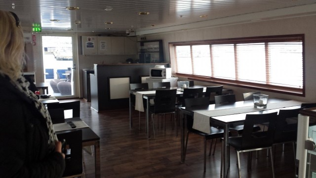 Hotellilaiva sopii myös pikkujoulu ja kokouspaikaksi. Ihan mukavat bisnesmahdollisuudet.