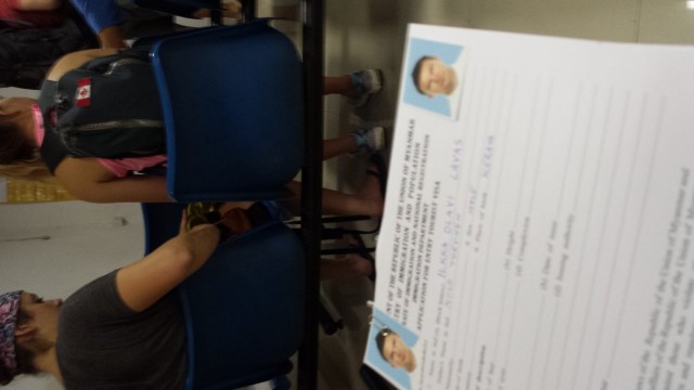 Perillä konsulaatissa