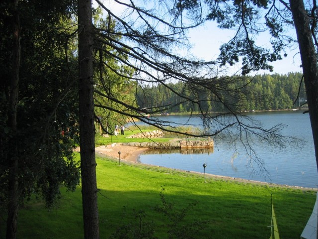 Frendin himasta, oma uimaranta. Ei hassumpi mesta. Nollasta kun lähtee niin voi saavuttaa vaikka mitä. Ihan tavallisen ihmisen elämää.