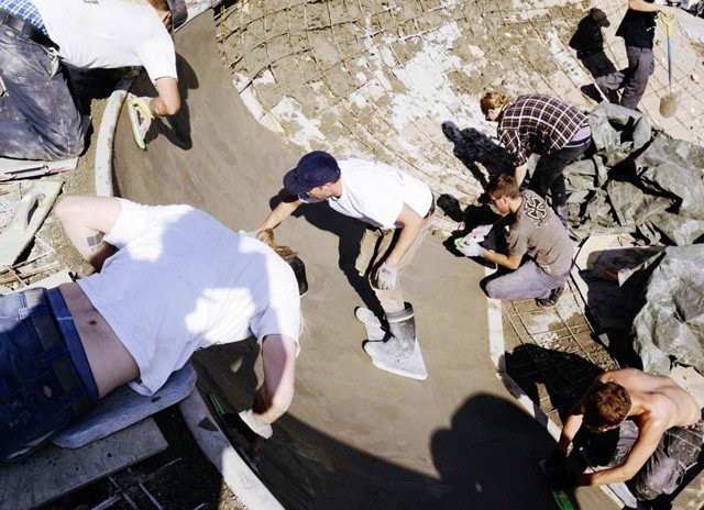 Hartti Ahola: 7 miehen voimalla.