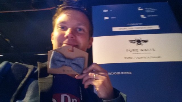 Pure Waste tekee kravatteja, rusetteja ja takkeja kierrättämällä jätteestä.