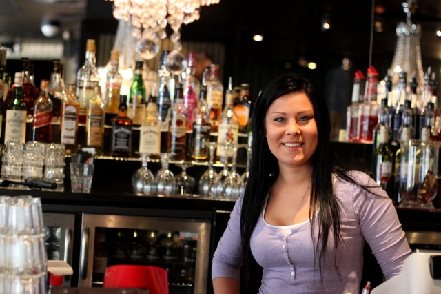 Entisen Raiderin ja tuoreen Bändärin vuoropäällikkö Veera Utriainen iloitsee molemmista voitoista tasaväkisesti.