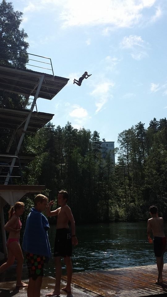 Kympistä voi vetää vaikka tuplabäkkärin... jos osaa ja jos uskaltaa. Hui!