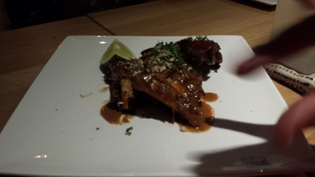 Ribsejä. Suussa sulavia. Nami.