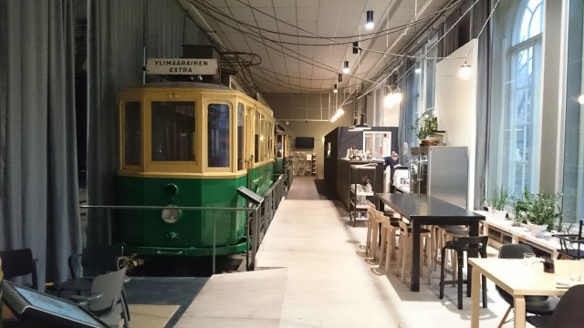 Vanhat raitiovaunut on kyl hienoja.