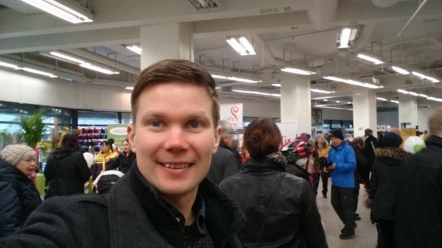 Ensimmäisen tunnin aikana tapahtumaan tuli 1000 vierasta. Koko päivän aikana arviolta 6000-10000 ihmistä.