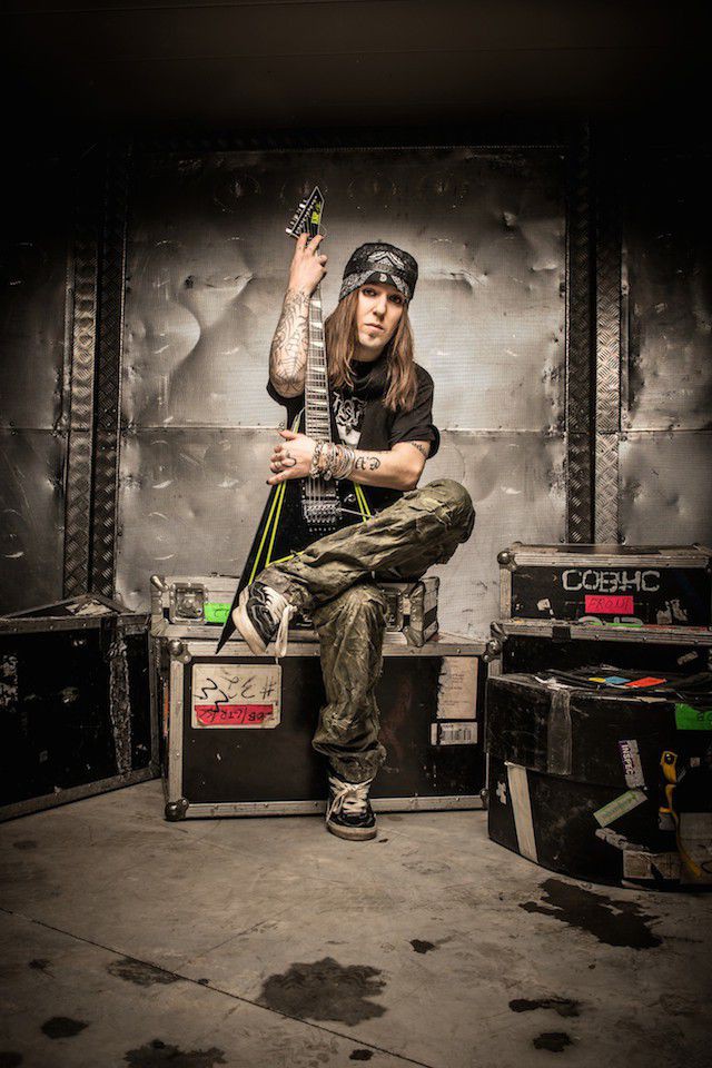 Children of Bodomin Alexi Laiho haluaa Senaatintorille 100 sähkökitaristia rinnalleen esiintymään.