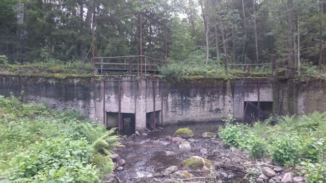 Risslan pato on ollut aikanaan tärkeä veden sääntelyssä ja Fiskarsin Ruukin sähkön tuotannossa. Nyt se on mainio retkipaikka.