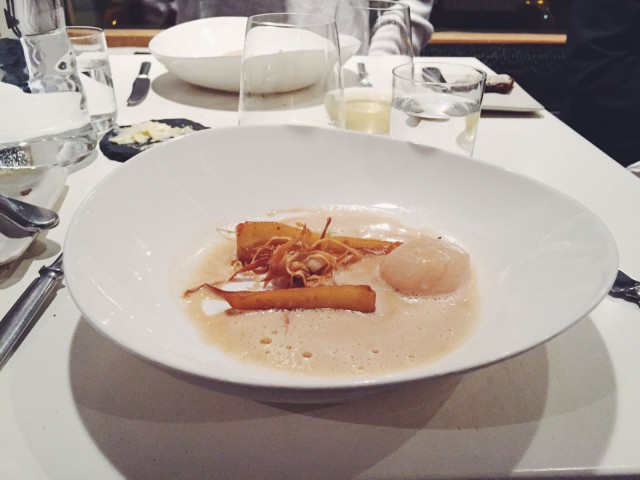 Spisin kampasimpukka sulaa suuhun kuin voi.