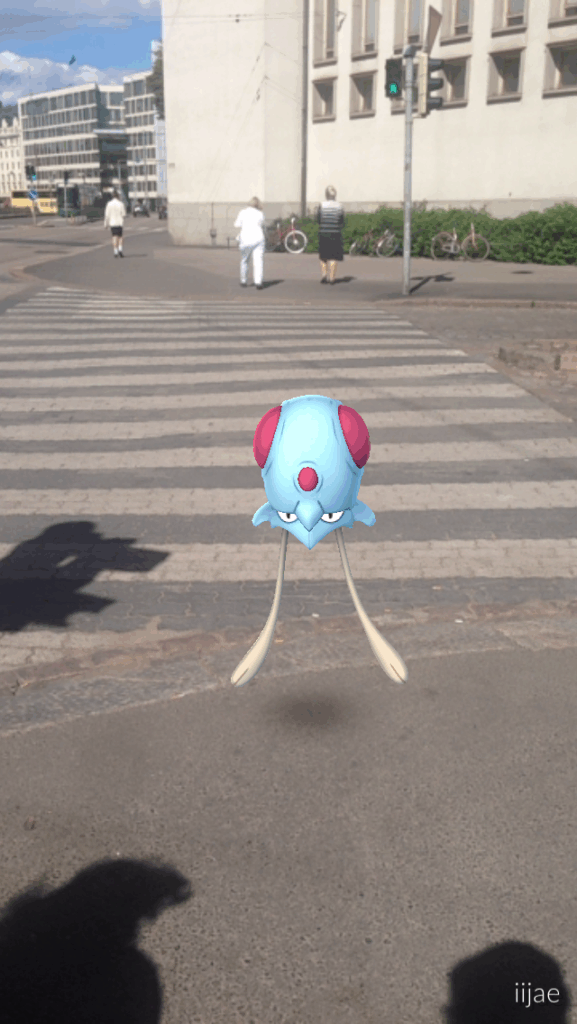 Pelissä on tärkeää muistaa katsoa ympärilleen, ettei lupaava Pokémon-kouluttaja litisty auton alle.