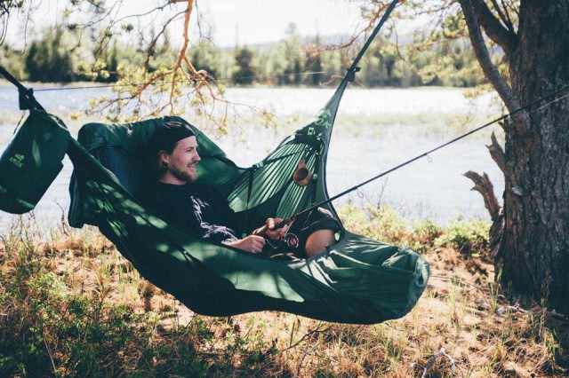 AMOK Draumr 3.0:ssa viihtyy ja kun väsy koittaa, saa sen kätevästi pediksi.