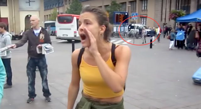 Suomen vastarintaliikkeen kuvaama video todistaa, että poliisit olivat läsnä Elienaukiolla viime lauantain mielenilmauksen aikaan.