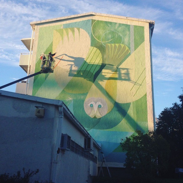 Puolalaistaiteilija Oteckin käsialaa Roihuvuoressa.