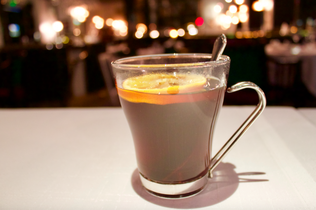 Rivolin vaalea glögi on kiinnostavan tulinen.