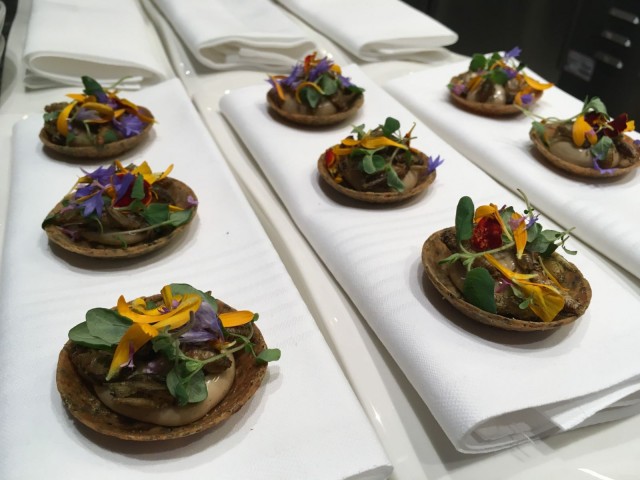 Listalle tulee myös muutama sirkka-annos, vaikka Ultima ei halua profilitua sirkkaravintolaksi.