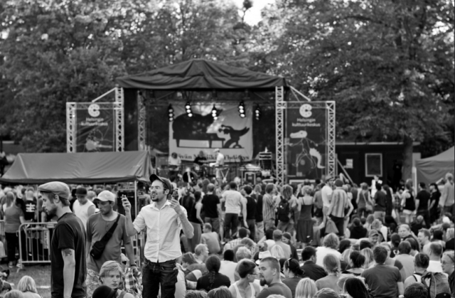 Kansanjuhlat Alppipuistossa 2010.