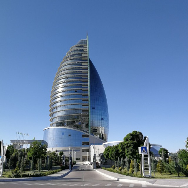 Hieno hotelli Ashgabatissa.