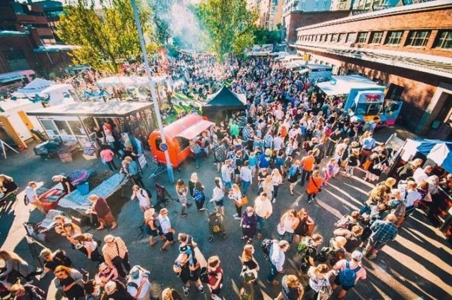 Mitäpä olisi Teurastamon kesä ilman aurinkoa ja ruokarekkoja.