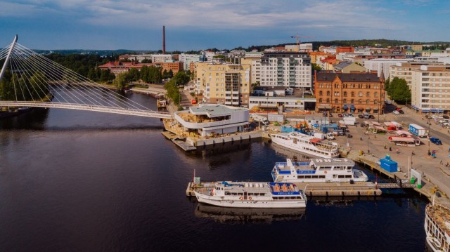 Kuumasta pääsee pulahtamaan myös uimaan.