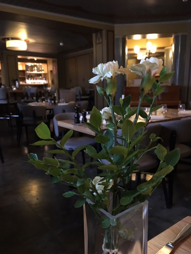 Teinin kaunis ravintolasali.