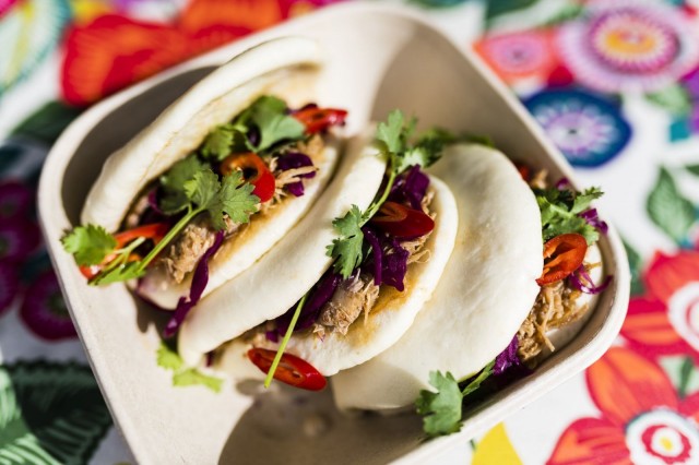 Ruokatarjonta oli tuttuun tapaan monipuolinen. Tässä Ônamin taidonnäyte.