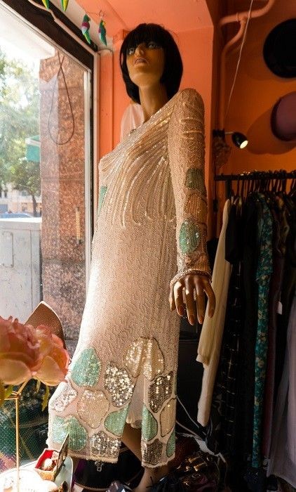 Syksy on Hoochie Mama Janessa kiireistä aikaa, sillä asiakkaat etsivät täydellistä pukua erilaisiin juhliin ja gaaloihin.