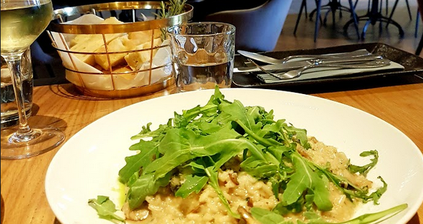 Sesongin mukainen sienirisotto