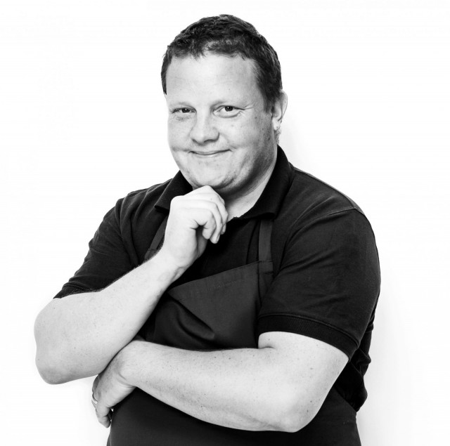 Palkittu keittiömestari Michael Björklund tunnetaan muun muassa Strömsö-kokkina.