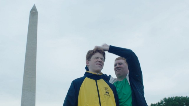 Don't Be A Dick About It kertoo nahistelevista veljeksistä sympaattiseen tyyliin.