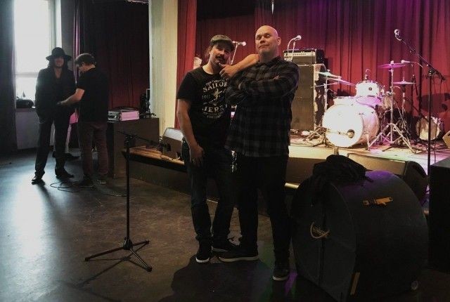 Suvilahti TBA pärjäsi hienosti Cityn Suuressa Ravintolaäänestyksessä, vaikka mesta on ollut pystyssä vasta muutaman kuukauden. Kuvassa Majavassakin vaikuttava Mikko Vehmas sekä Suvilahti TBA:n musapuolesta vastaava Mikko Hultman (oik.).