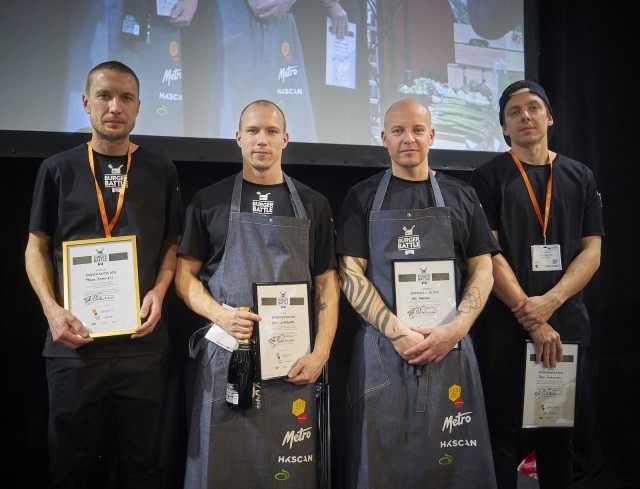 Burger Battlen neljän kärki: voittaja Pekka Koponen (vas.), Sami Liimatainen, Naughty BRGR Jyväskylä (2. sija), Jari Rahkola, RUOK Burger, Ruka (4. sija), Petri Tauriainen, ravintola Teini (3. sija)