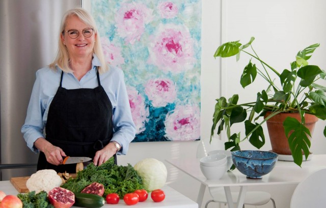 Anne Saarenoja on saanut monet sekasyöjätkin innostumaan kasvisruoasta.