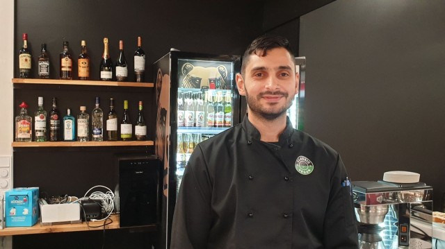 Emrah Yildirim haluaa tarjota myös vegaaneille runsaasti valinnanvaraa.