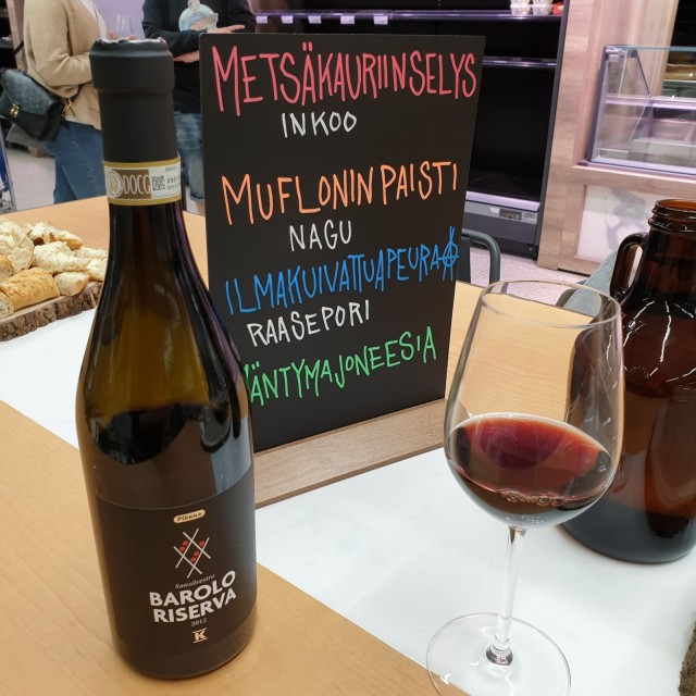 Pirkka-viinit lanseerattiin aluksi yrityskäyttöön, mutta nyt niitä saa myös Alkon tilausvalikoimasta.