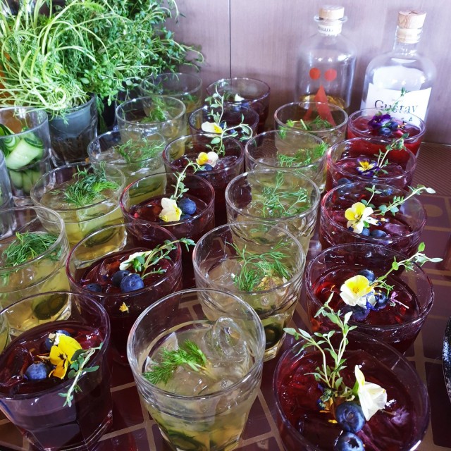 Mummonkurkku ja mustikkametsä ovat täynnä kesäisiä makuja.