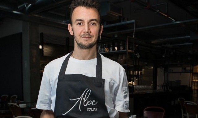 Cesare Lovati (kuvassa) avaa Locanda Scappin yhdessä Francesco Ceredan kanssa.