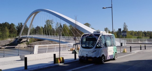 Robottibussi Kalasatamassa.