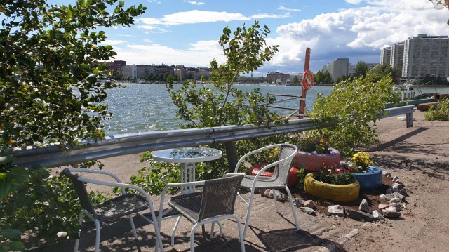 Damascusiton terassilta on upea näkymä merelle.