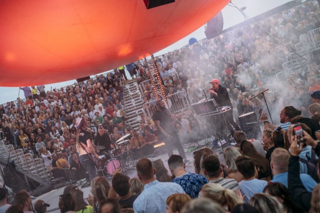 Jesse Markin sai kontaktin yleisöönsä.