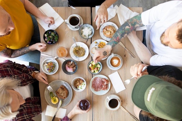 Flät 14:n aamiaistarjonta koostuu erillisistä annoksista, joita voi yhdistellä mielensä mukaan.