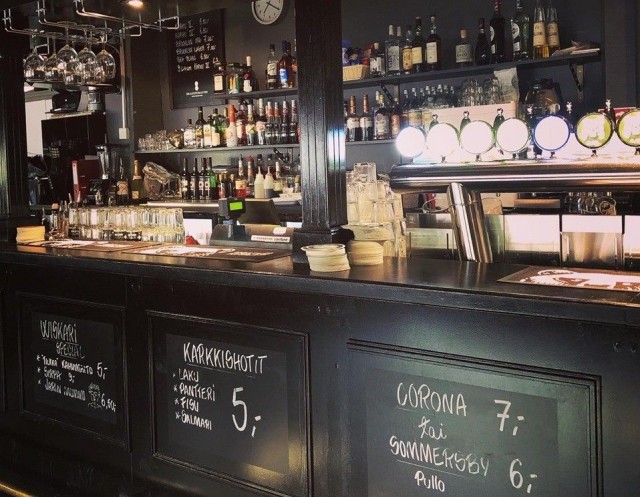 Wiskarilassa voi maistella Arttu Wiskarin biisien mukaan nimettyjä drinkkejä.