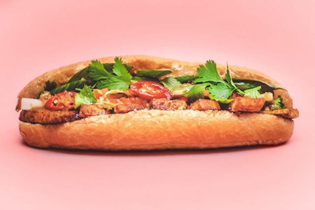 Be My Guestin Banh Mi -patongit valmistetaan vietnamilaiseen tyyliin pinnalta rapeaan ja sisältä kuohkeaan leipään.