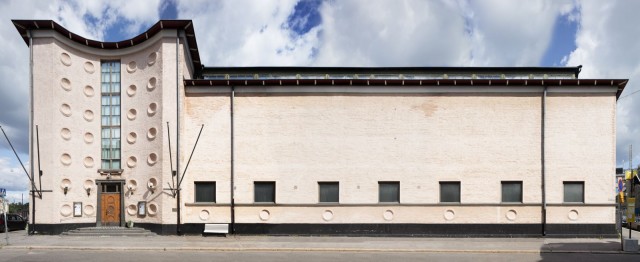 Taidehallin tilat tarjoavat upeat puitteet uudelle Finnjävelille.