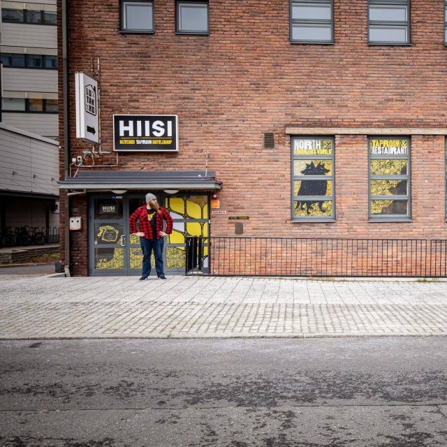 Hiisin taproom sijaitsee Tanssisali Lutakon alakerrassa.