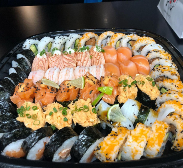 LN-Sushi Artin sushia saa ostettua myös mukaan.