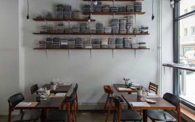 Grönin yrttiseinä.